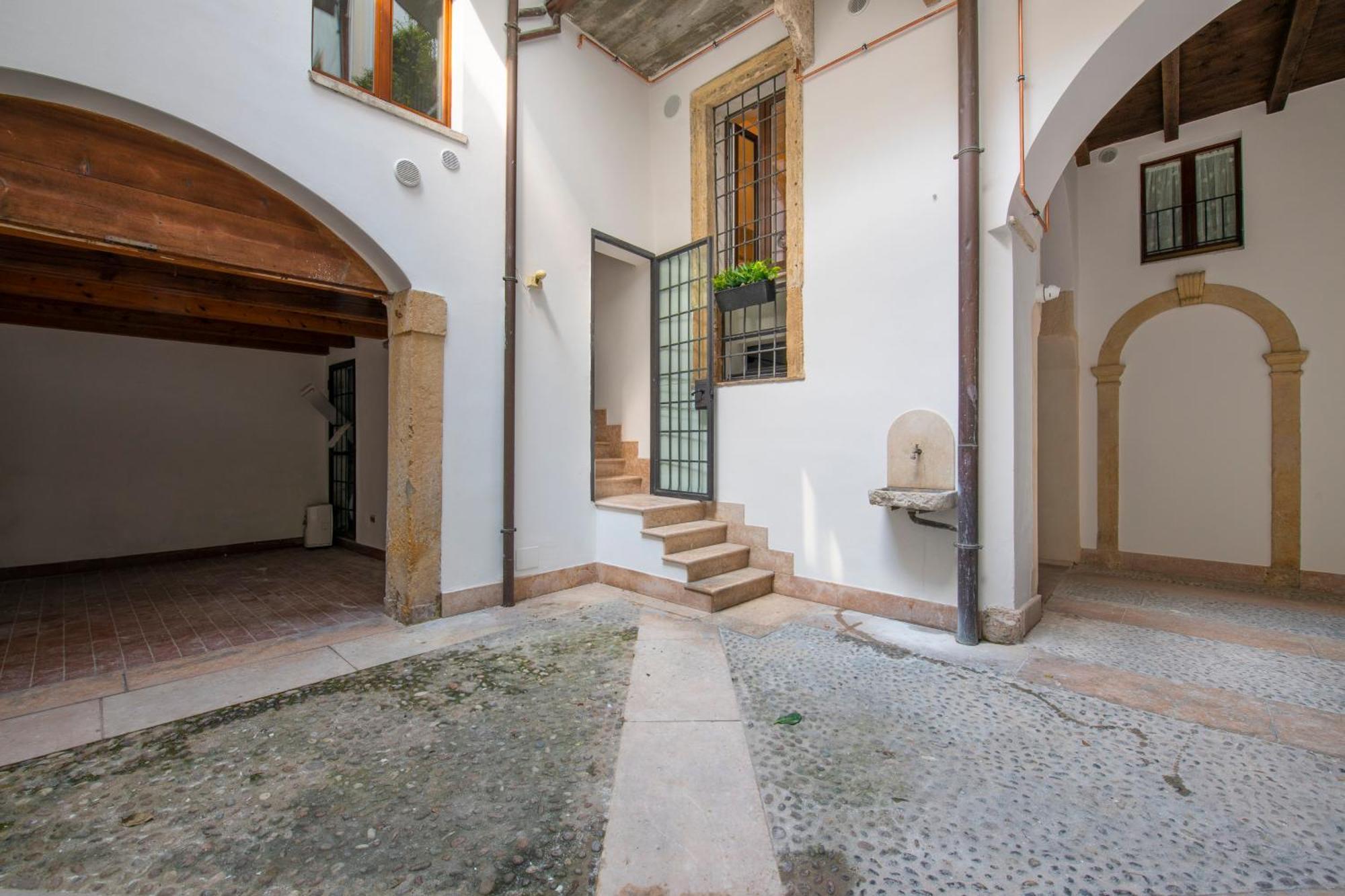 Borsarihouse Wifi & Smarttv Apartment Verona Exterior foto