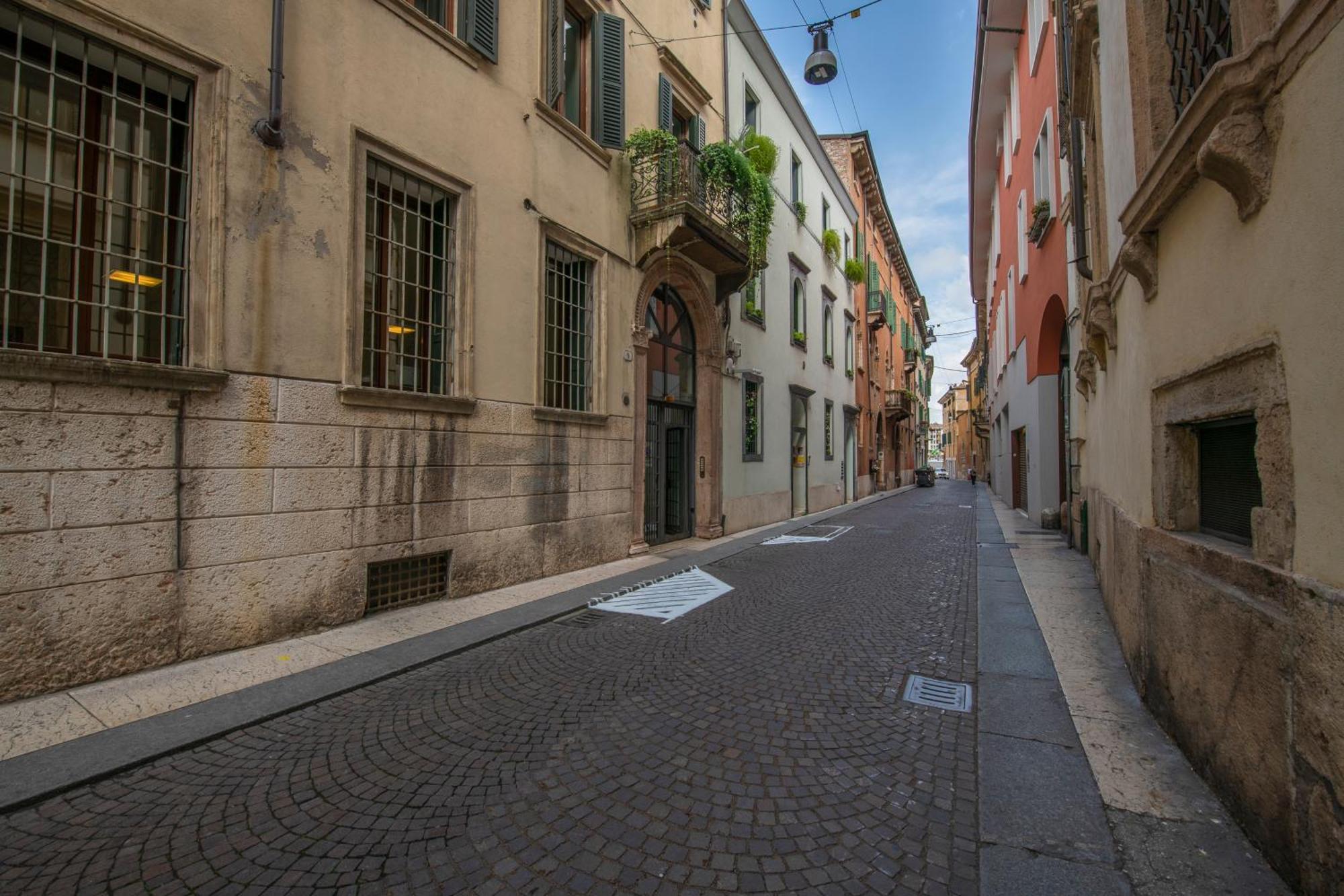 Borsarihouse Wifi & Smarttv Apartment Verona Exterior foto